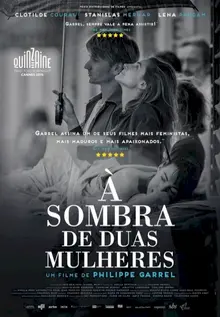 À Sombra de Duas Mulheres