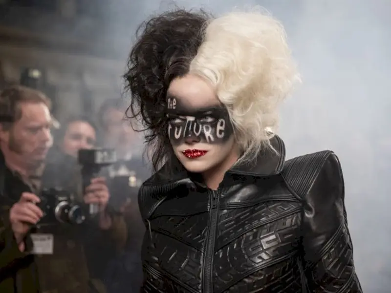 Cruella 2: Diretor confirma que sequência do sucesso da Disney segue em desenvolvimento