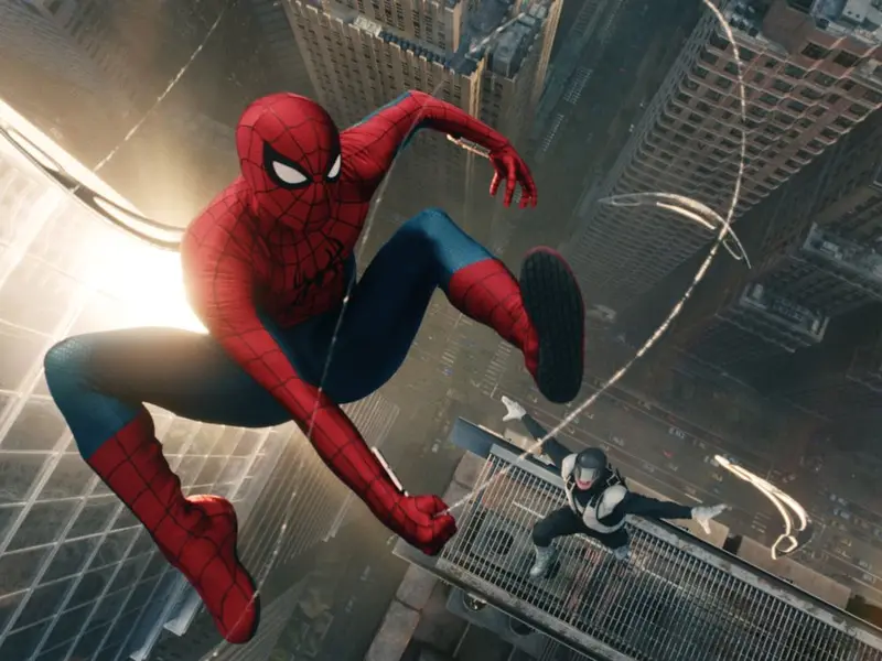 Homem-Aranha: Um Novo Dia ganha sinopse oficial revelando vilão invisível e evolução física de Peter Parker