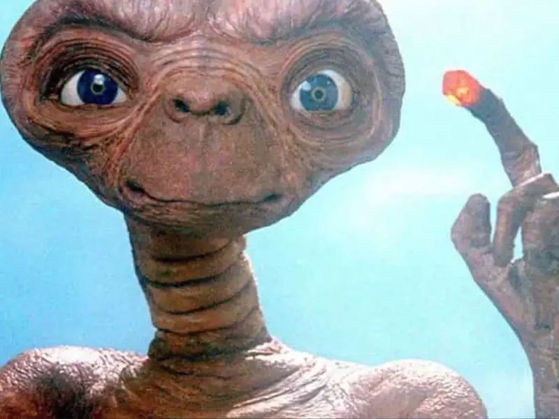 Steven Spielberg esclarece o destino de E.T. e Elliott após décadas de especulação