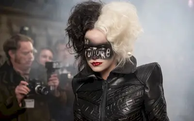 Cruella 2: Diretor confirma que sequência do sucesso da Disney segue em desenvolvimento