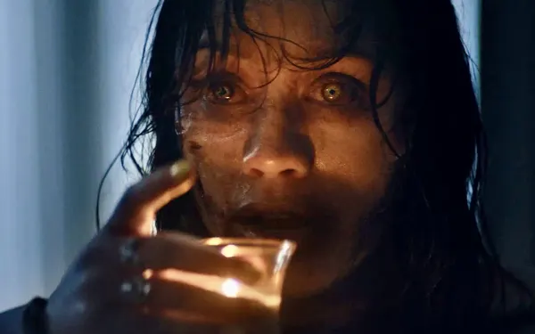 A Morte do Demônio: Em Chamas ganha trailer sangrento e data de estreia