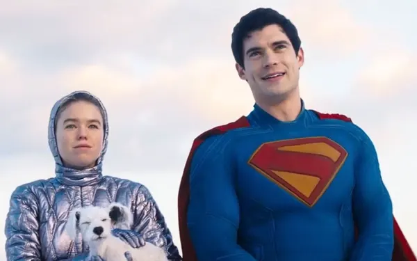 Supergirl: Novo clipe revela encontro épico entre Kara e Superman