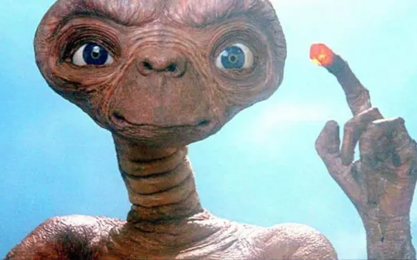 Steven Spielberg esclarece o destino de E.T. e Elliott após décadas de especulação